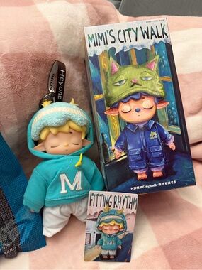 Heyone Mimi City Walk (FITTING RHYTHM) Plush Pendant